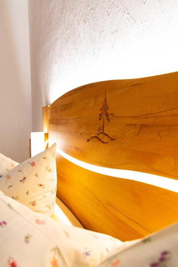 Rennsteighotel Gruener Baum Schmiedefeld am Rennsteig Bagian luar foto