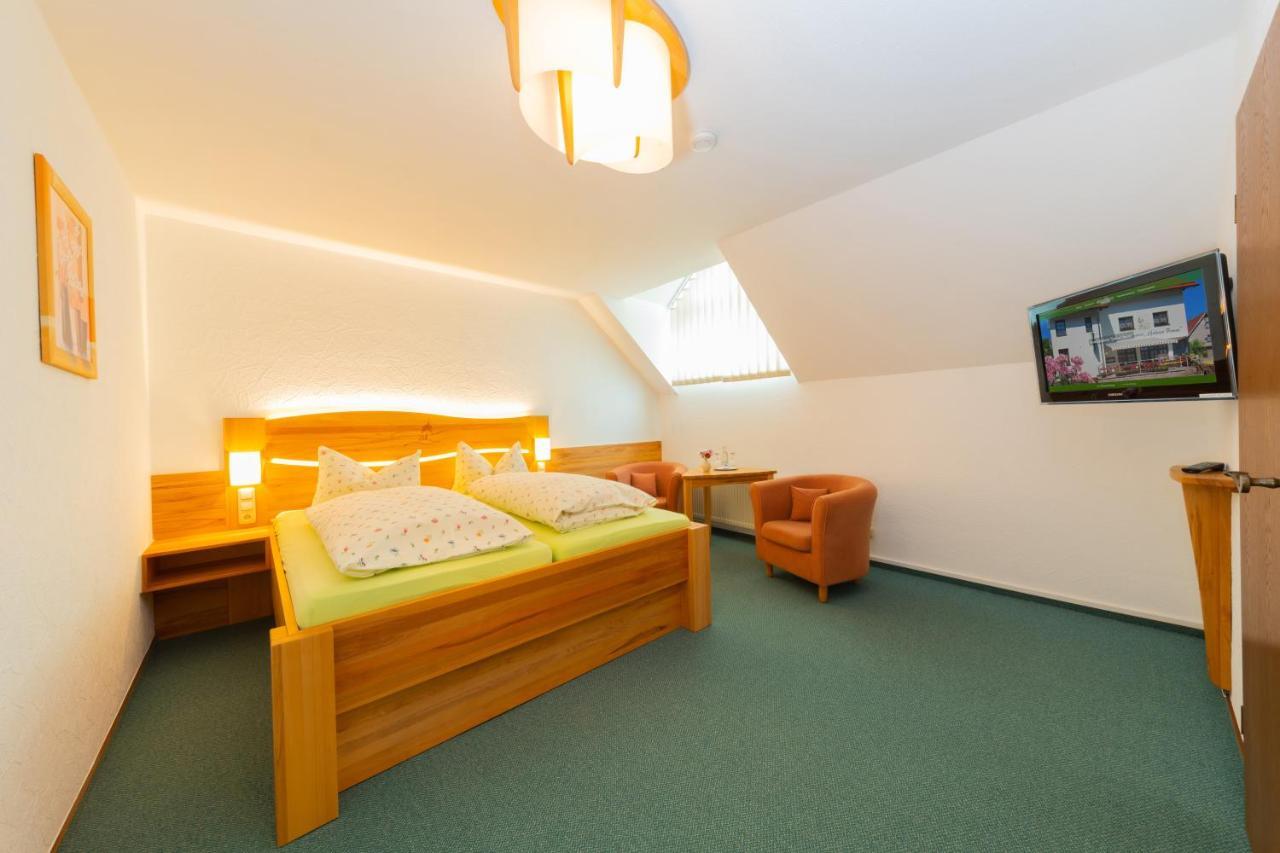 Rennsteighotel Gruener Baum Schmiedefeld am Rennsteig Bagian luar foto
